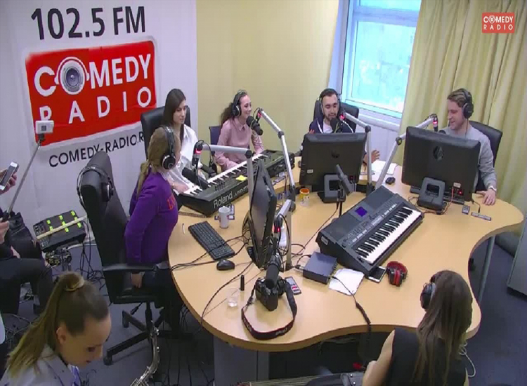 102.5 камеди радио