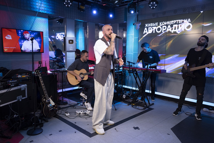Авторадио песни сегодня какие были