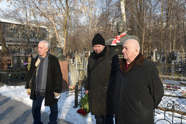 Что сегодня играло на ретро фм