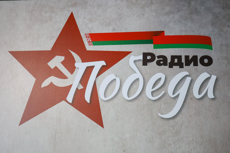 Какая песня играет сейчас на новом радио